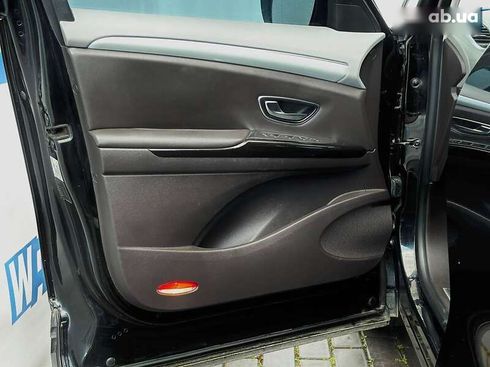 Renault Espace 2015 - фото 8