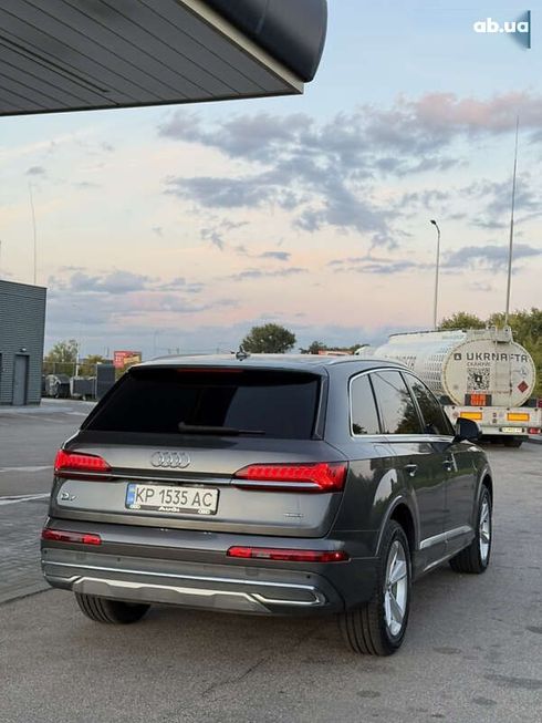 Audi Q7 2020 - фото 22