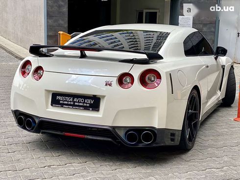 Nissan GT-R 2013 - фото 24