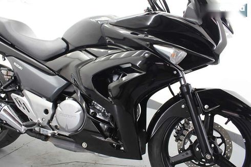 Suzuki GSR 2016 - фото 11