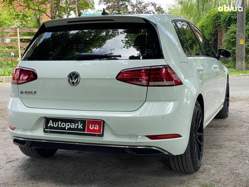 Volkswagen e-Golf 2017 белый - фото 14