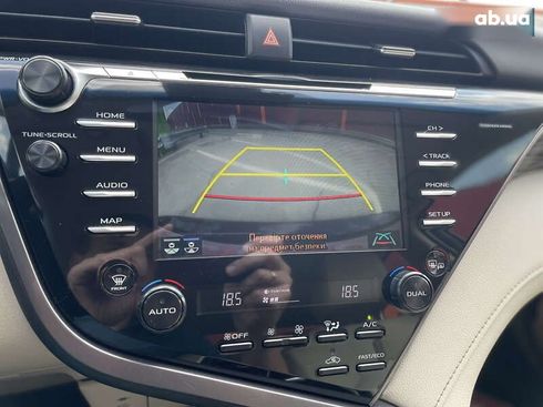 Toyota Camry 2020 - фото 21