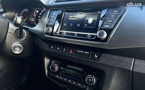 Skoda Fabia 2017 - фото 20