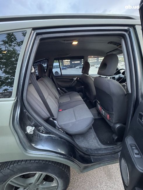 Toyota RAV4 2004 зеленый - фото 10