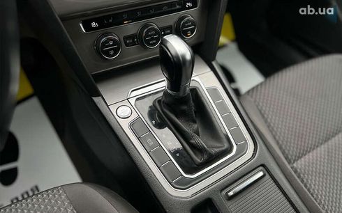 Volkswagen Passat 2016 - фото 16