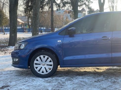 Volkswagen Polo 2018 синий - фото 12