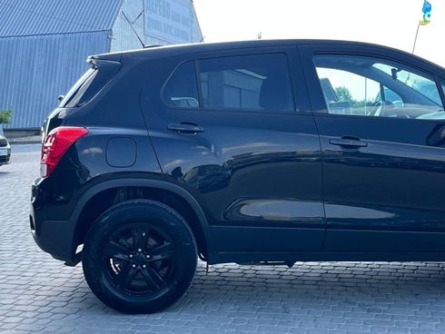 Chevrolet Trax 2018 черный - фото 7