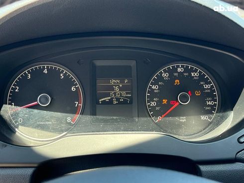 Volkswagen Jetta 2010 белый - фото 34
