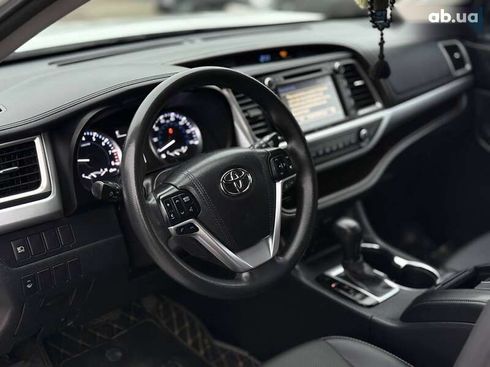 Toyota Highlander 2017 - фото 13