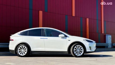 Tesla Model X 2017 - фото 7