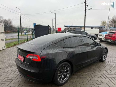 Tesla Model 3 2021 - фото 5