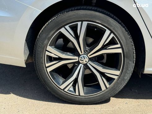 Volkswagen Passat 2021 серый - фото 17