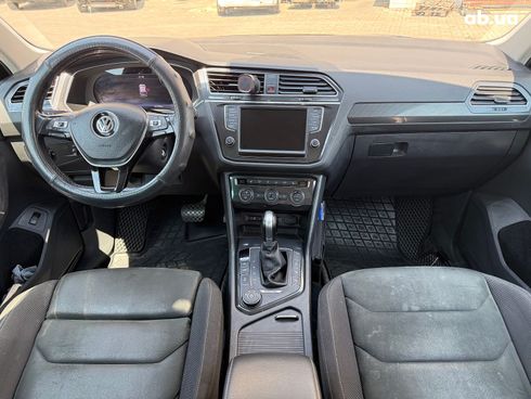 Volkswagen Tiguan 2017 черный - фото 14