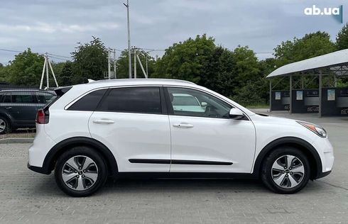 Kia Niro 2017 - фото 9