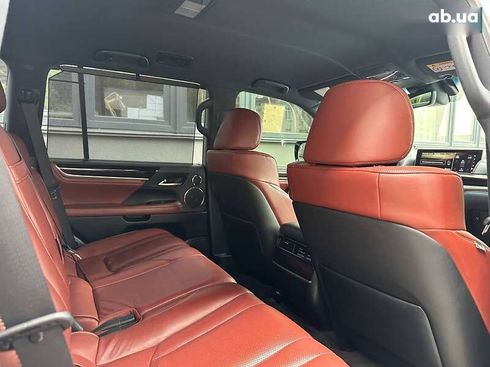 Lexus LX 2019 - фото 20