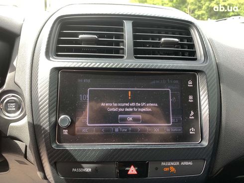 Mitsubishi Outlander 2018 белый - фото 31