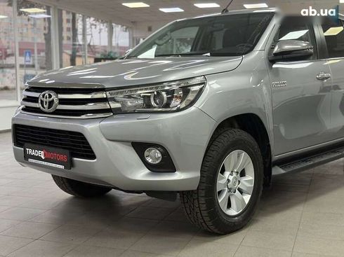 Toyota Hilux 2018 - фото 6