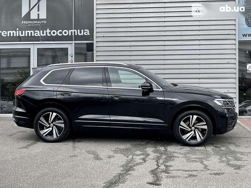 Volkswagen Touareg 2018 - фото 3