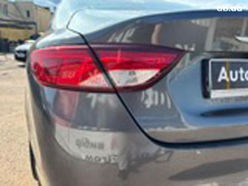 Chrysler 200 2015 серый - фото 13