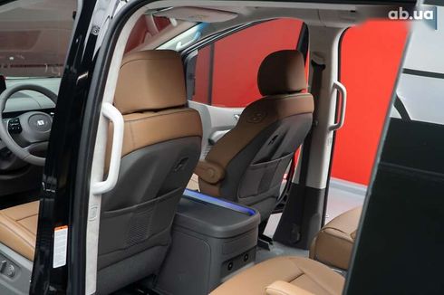Hyundai Staria 2025 - фото 29
