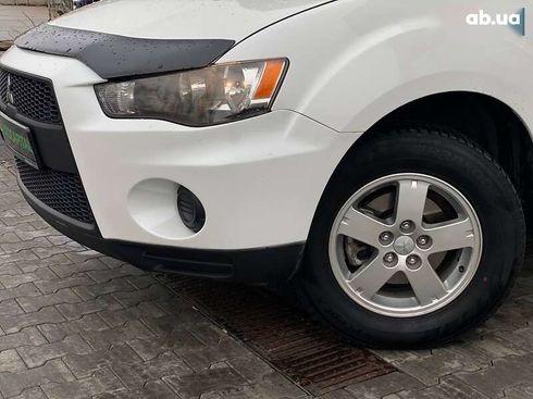 Mitsubishi Outlander 2011 - фото 3