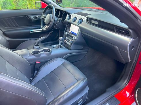 Ford Mustang 2019 красный - фото 52
