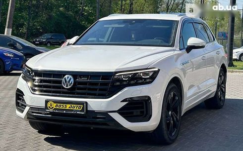 Volkswagen Touareg 2018 - фото 3