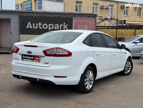 Ford Mondeo 2012 белый - фото 15