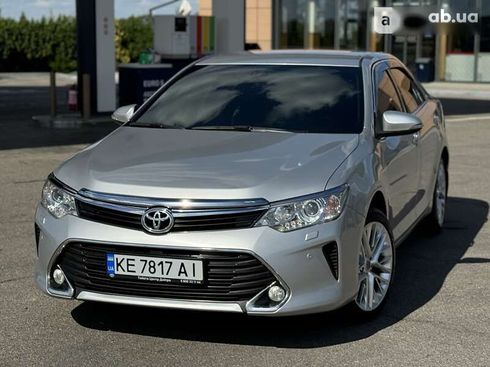 Toyota Camry 2017 - фото 2