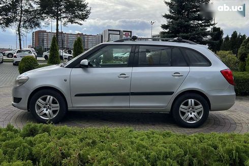 Skoda Fabia 2010 - фото 4