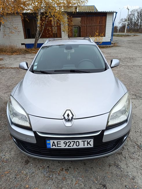 Renault Megane 2012 серебристый - фото 12