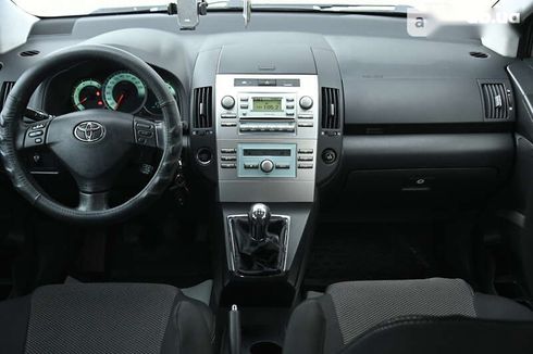 Toyota Corolla Verso 2005 - фото 25