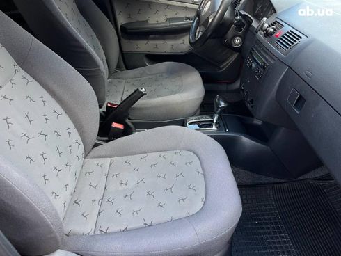 Skoda Fabia 2003 красный - фото 16
