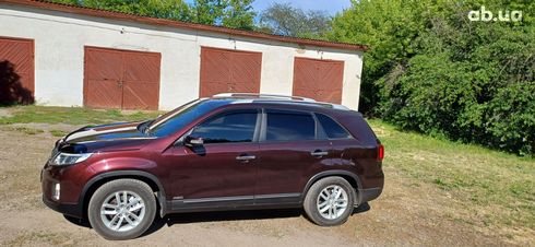 Kia Sorento 2013 вишневый - фото 13