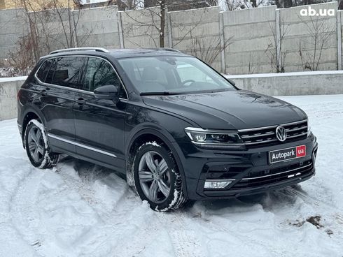 Volkswagen Tiguan 2019 черный - фото 9