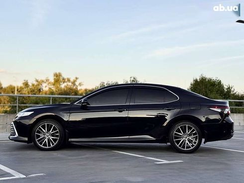 Toyota Camry 2021 - фото 21