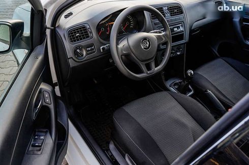 Volkswagen Polo 2017 - фото 16