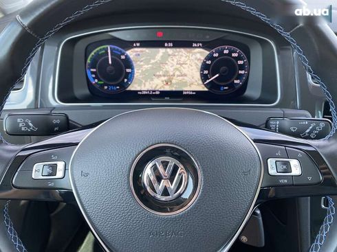 Volkswagen e-Golf 2020 - фото 21