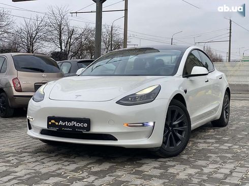 Tesla Model 3 2022 - фото 7