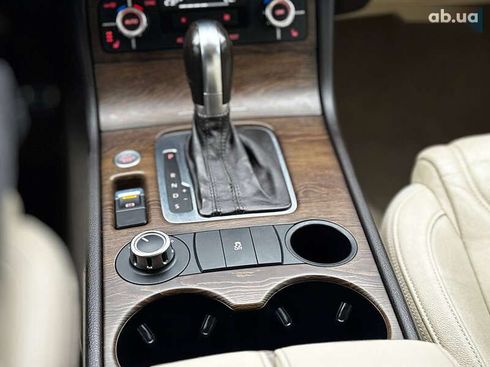 Volkswagen Touareg 2012 - фото 23
