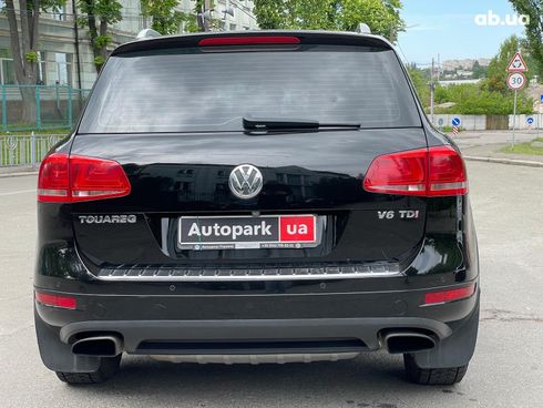 Volkswagen Touareg 2013 черный - фото 11