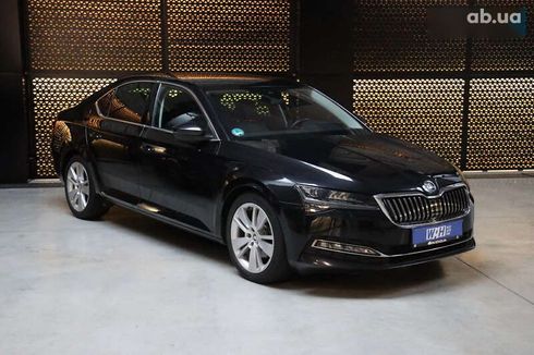 Skoda Superb 2022 - фото 3
