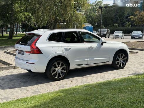 Volvo XC60 2020 - фото 12