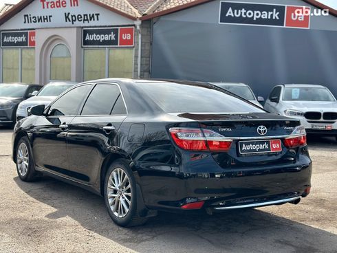 Toyota Camry 2016 черный - фото 9