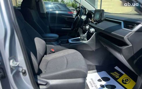 Toyota RAV4 2020 - фото 23