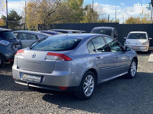 Renault Laguna 2009 - фото 14