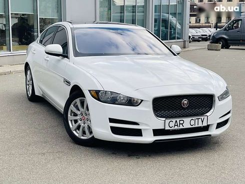 Jaguar XE 2018 - фото 8