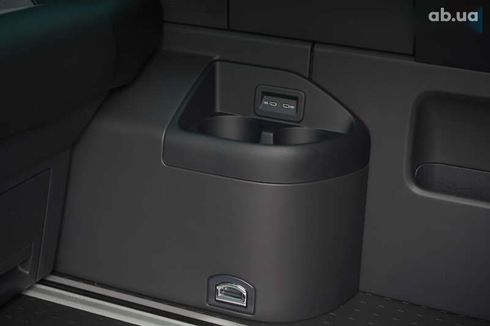 Volkswagen Multivan 2020 - фото 29