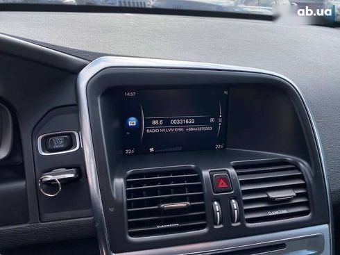Volvo XC60 2017 - фото 15