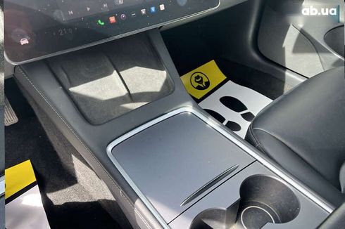 Tesla Model 3 2022 - фото 14